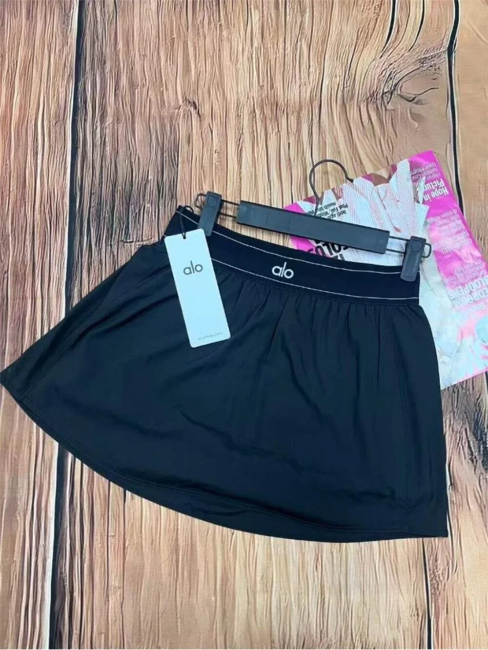 ALO Yoga size storing